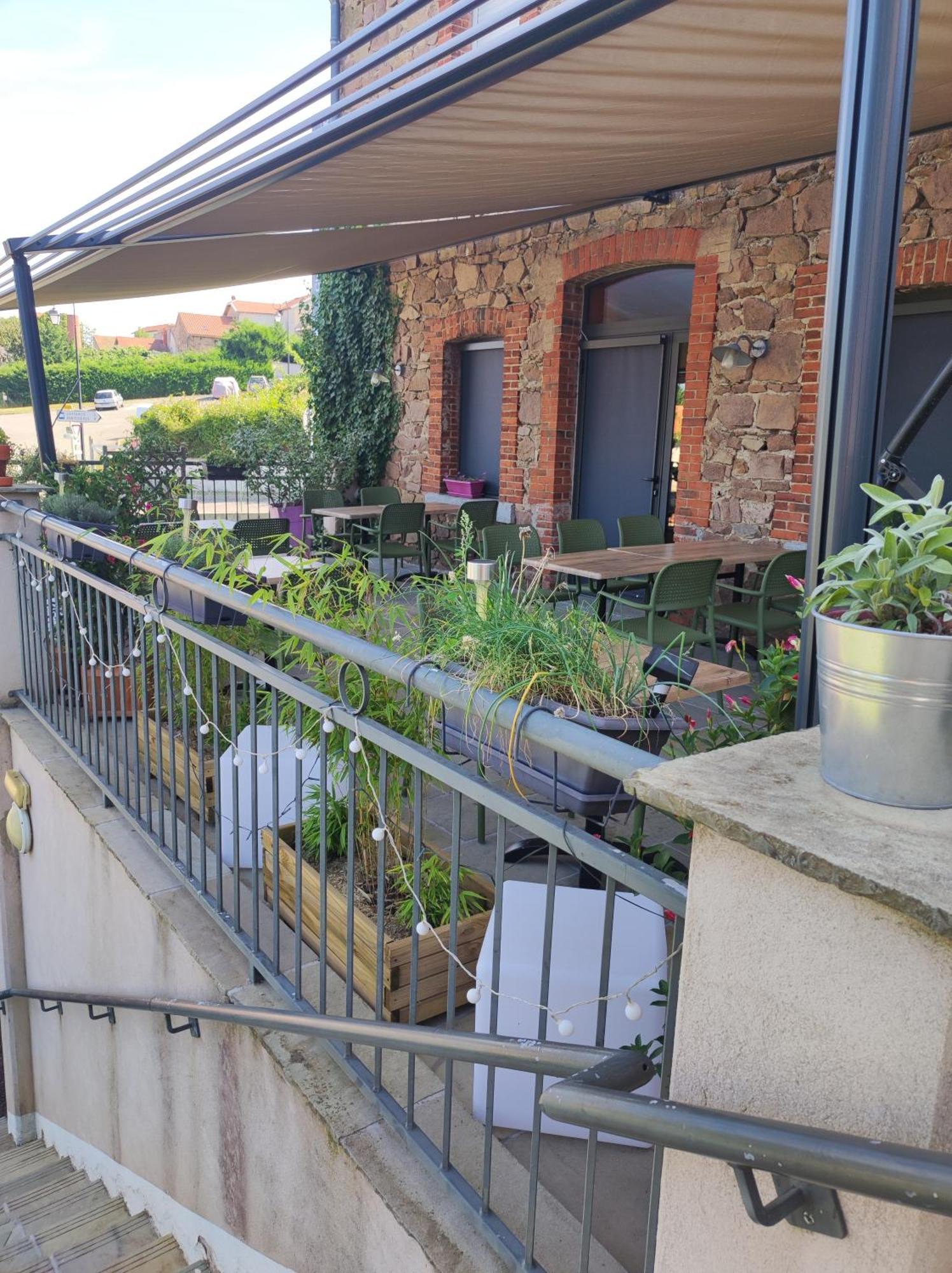 Les Pierres Folles Acomodação com café da manhã Rozier-en-Donzy Exterior foto